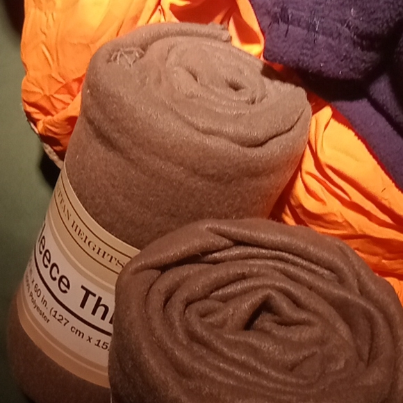 Fleece throw - Picture 4 of 4